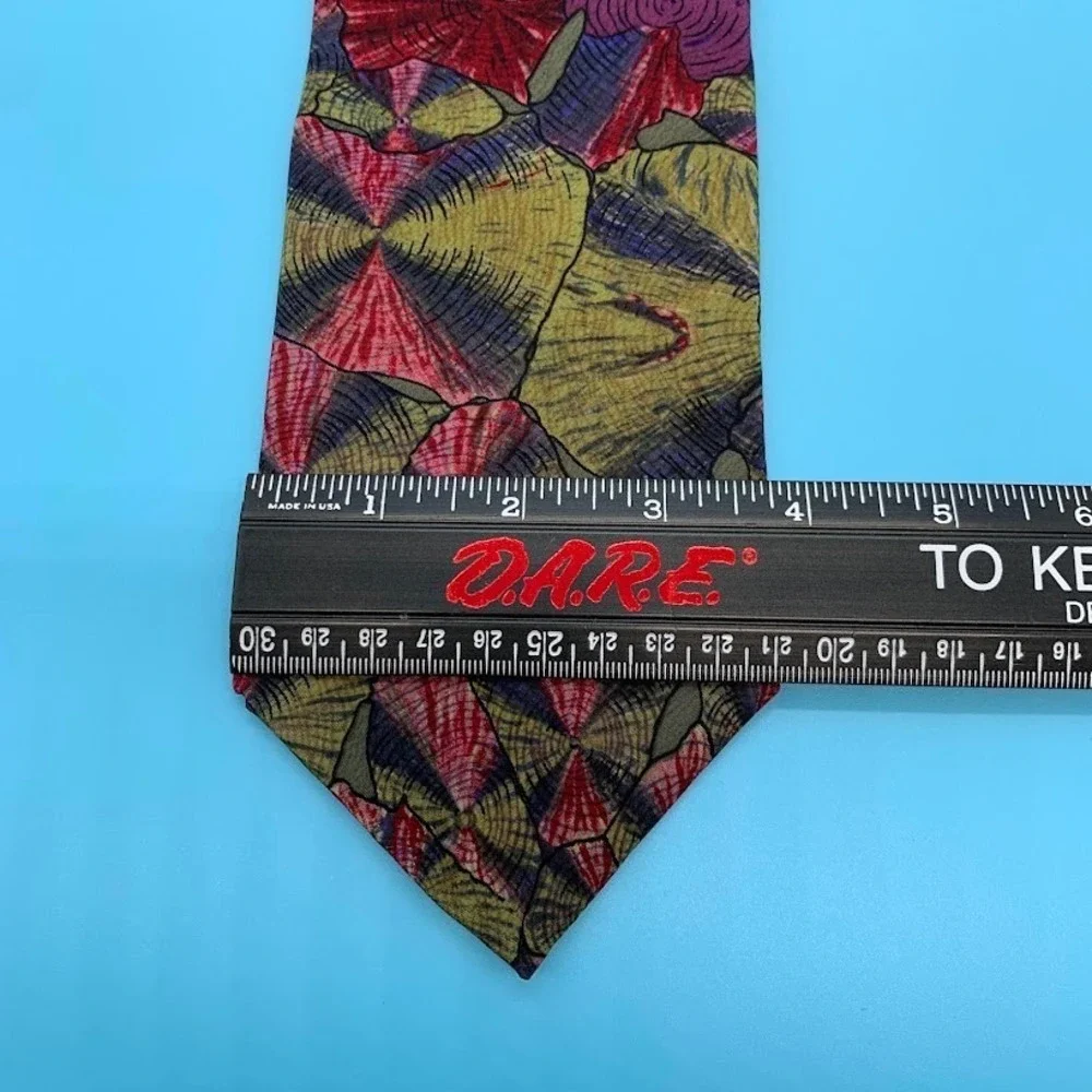 VTG Molecular Expressions Stonehenge Microscope Abstract Men's Classic Neck Tie
